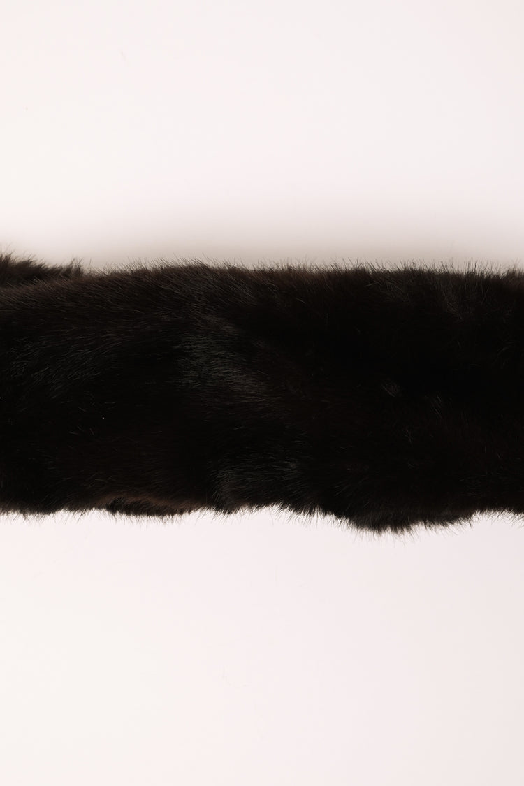Faux fur collar
