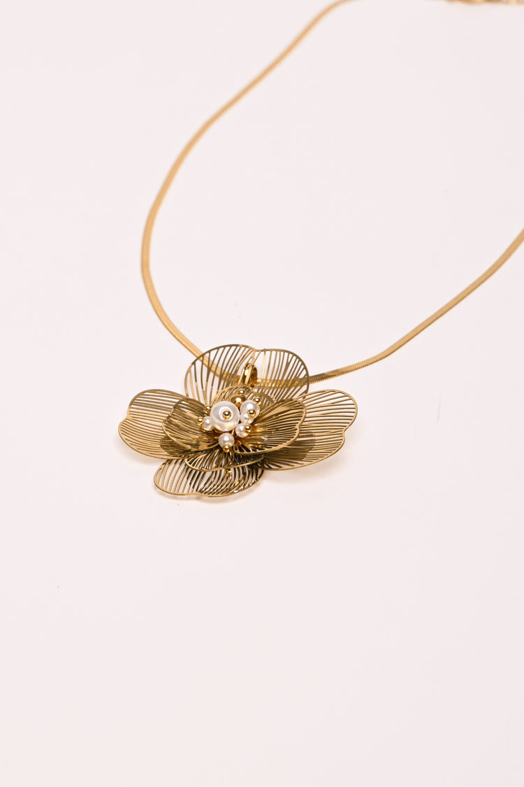 Gold pearl 3D floral pendant necklace