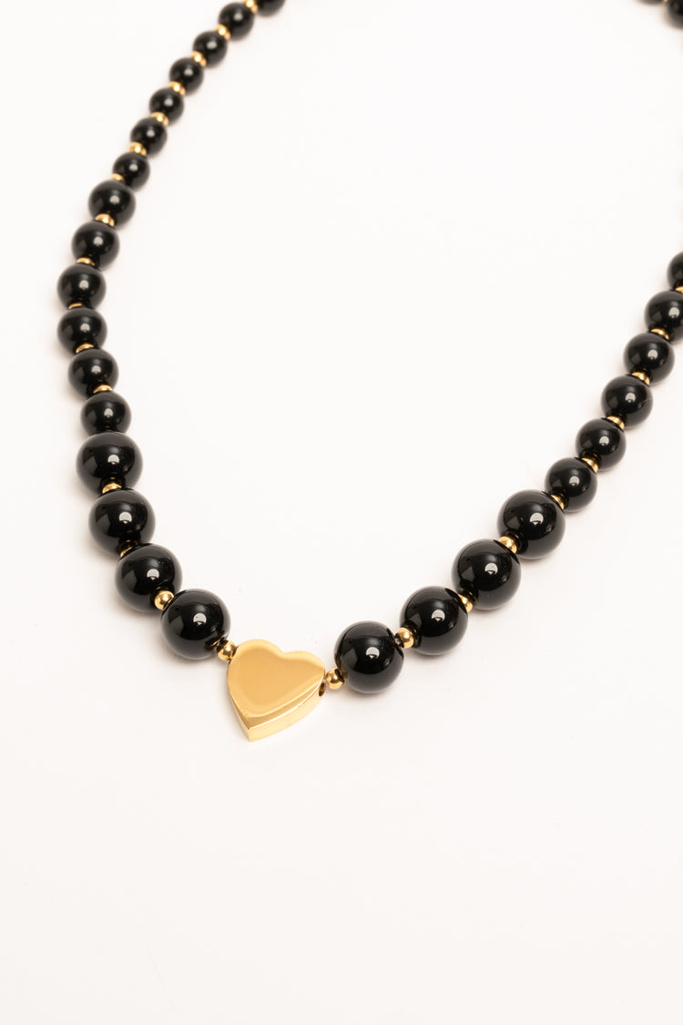 Heart pendant & black pearls necklace
