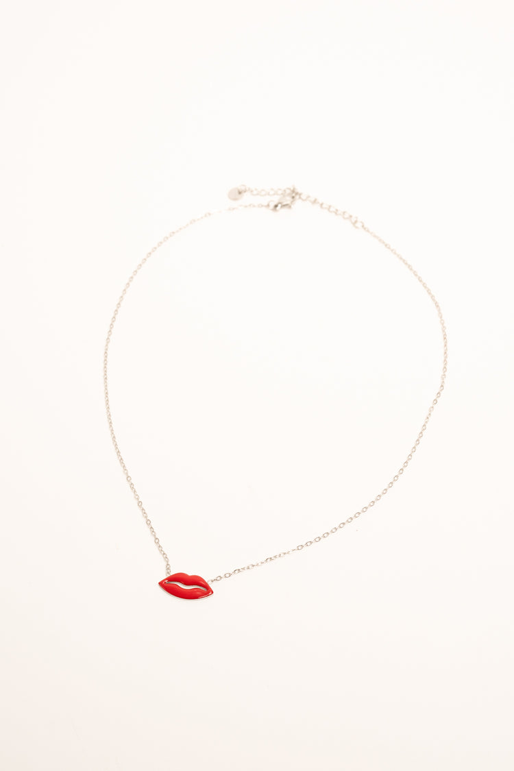 Red lips pendant necklace