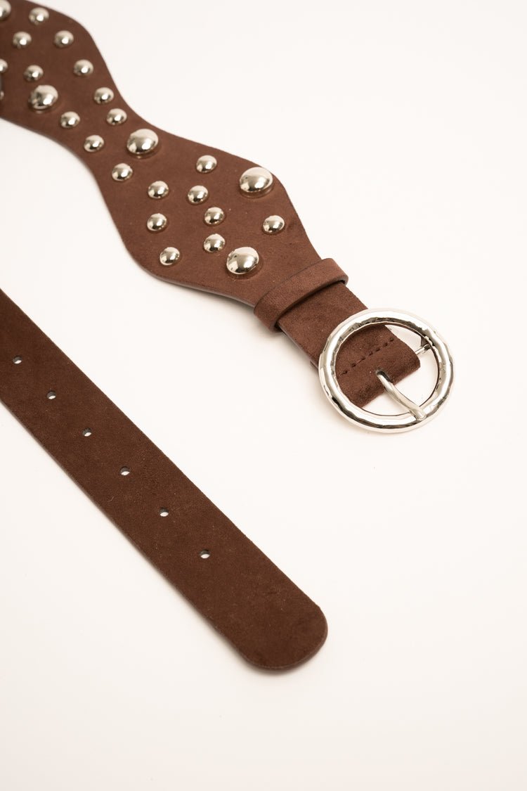 Stud-embellished chocolate wavy belt