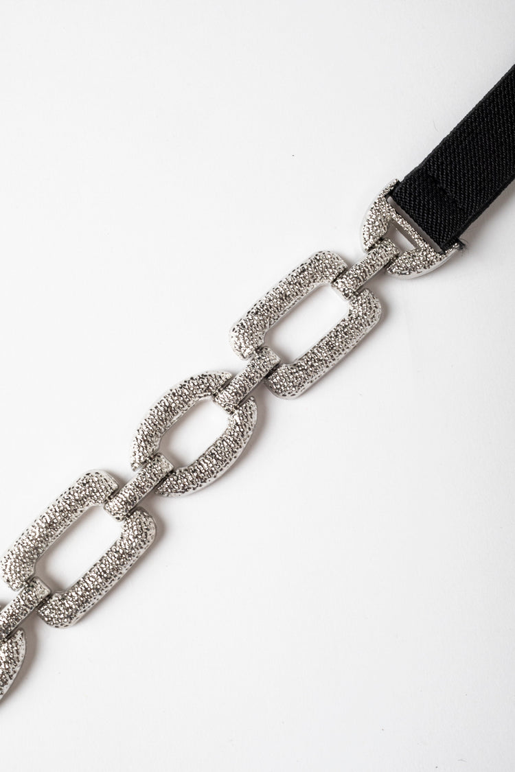 Chain-detail elastic belt