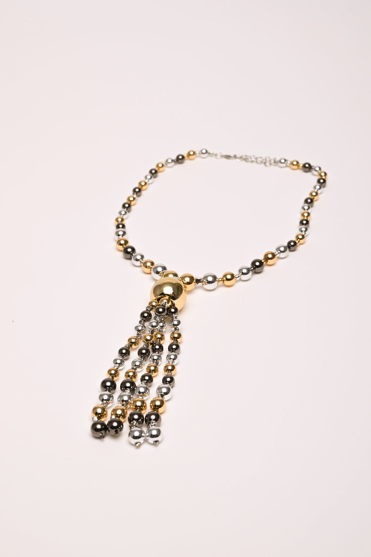 Beads pendant necklace