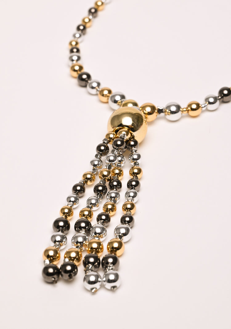 Beads pendant necklace