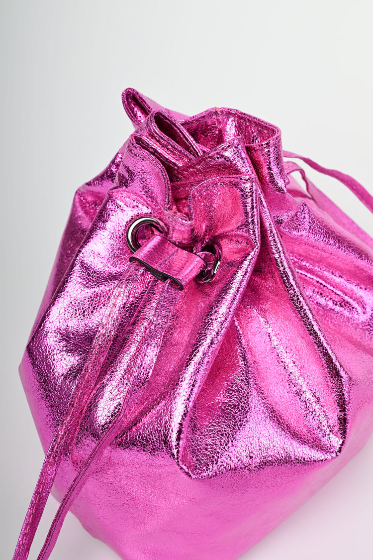 Mini bucket bag