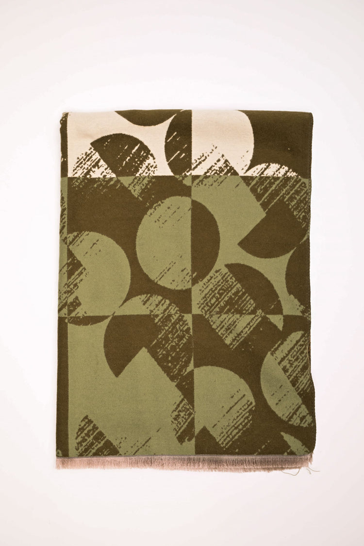 Check & circle scarf