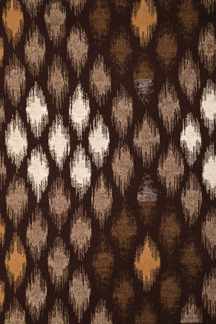 Diamond motif scarf