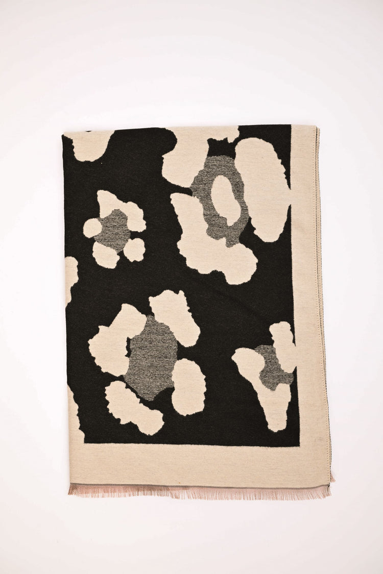Macro leo motif scarf