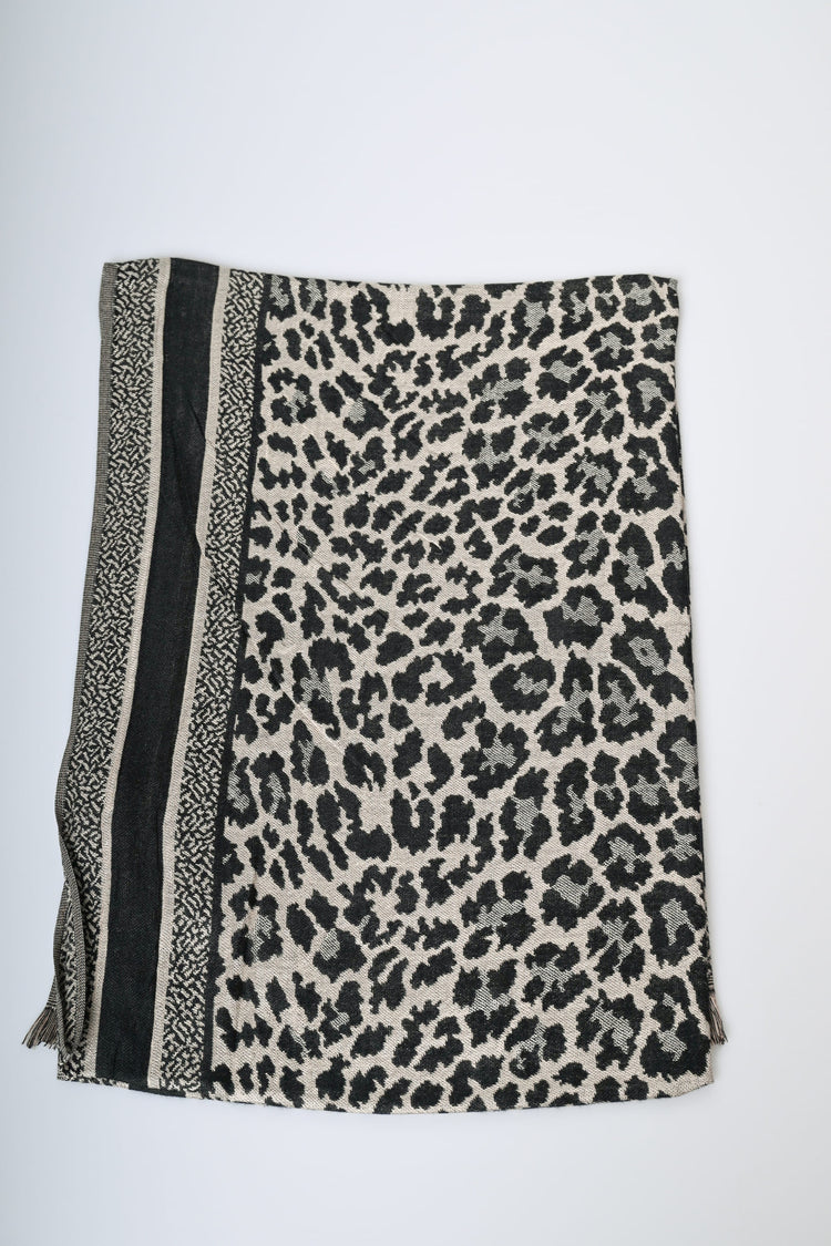 Animalier jacquard scarf