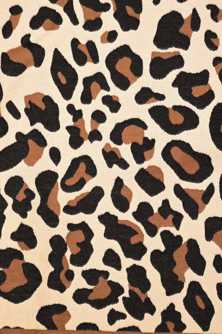 Animalier motif scarf