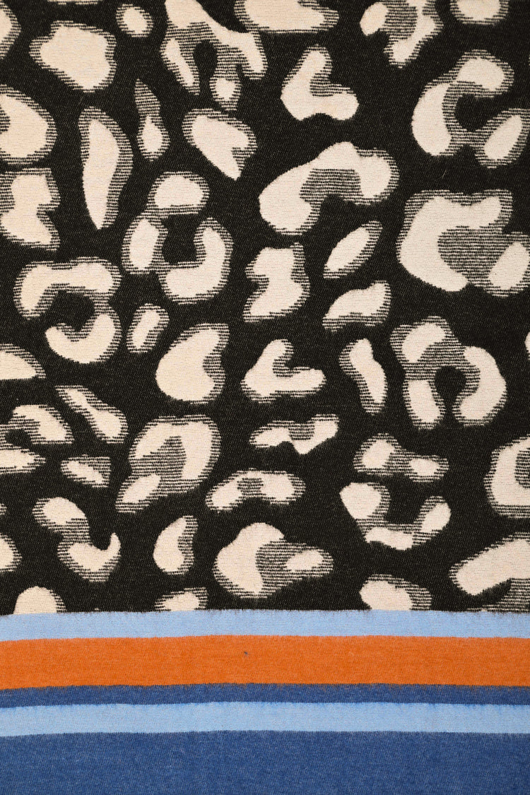 Leopard jacquard scarf