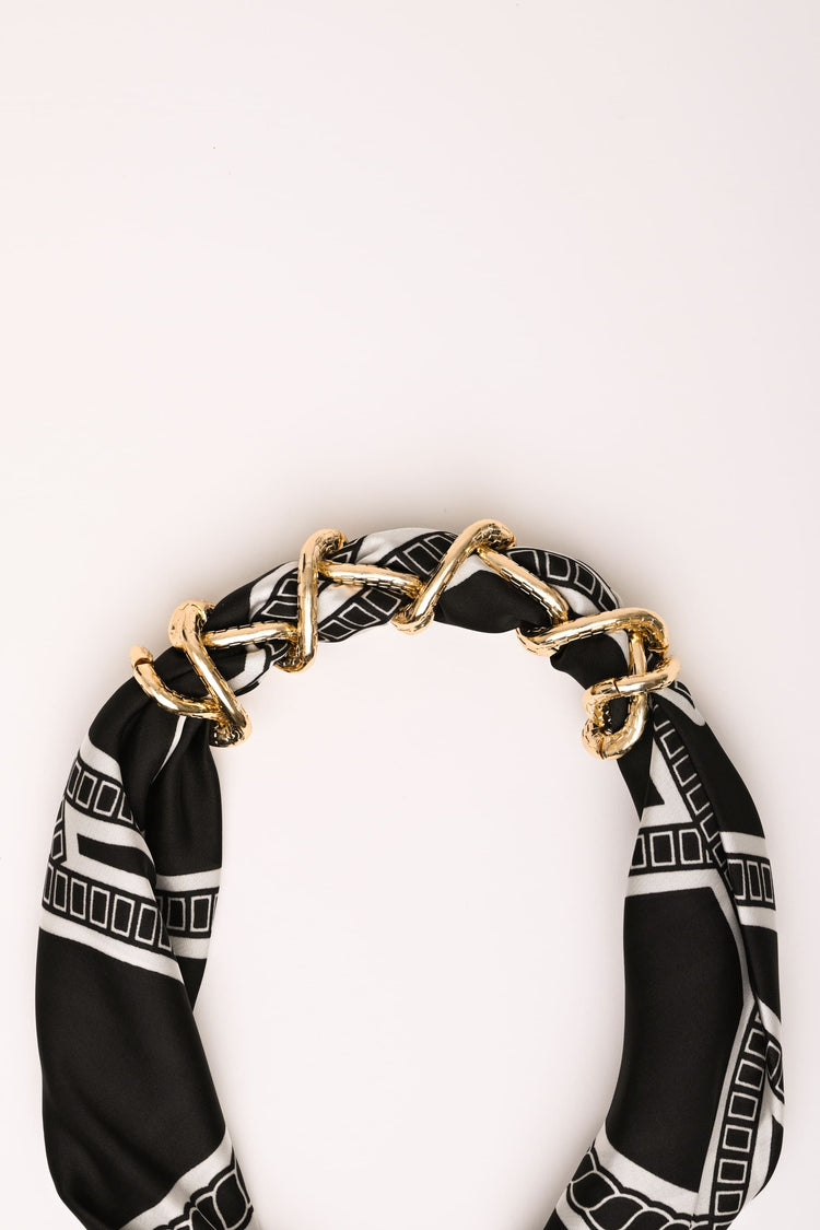 Geometric print scarf necklace