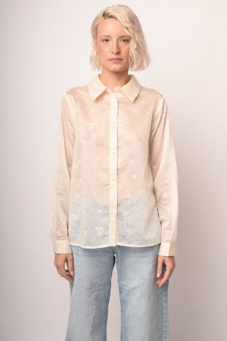 Camicia trasparenze e ricami