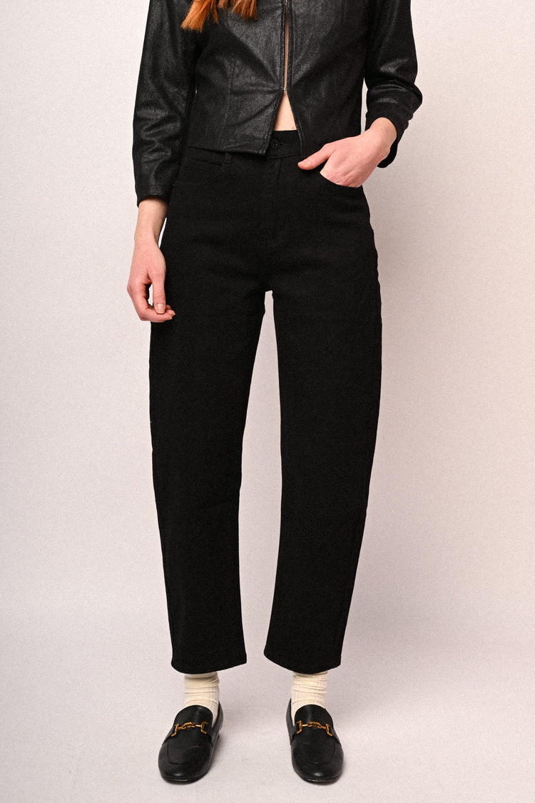 Barrel-leg jeans