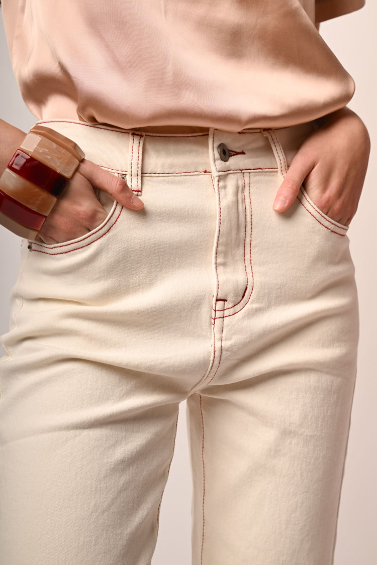 Contrast topstitching jeans
