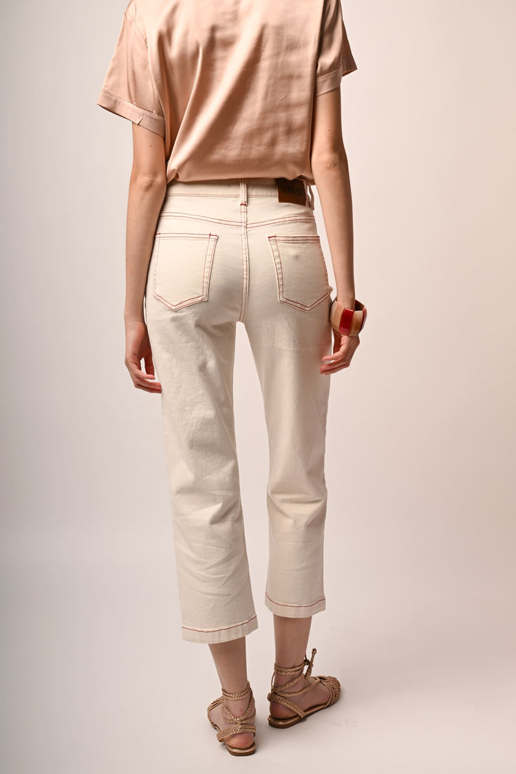 Contrast topstitching jeans