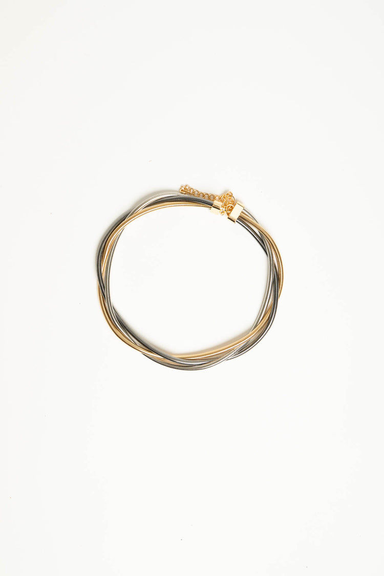 Collana rigida