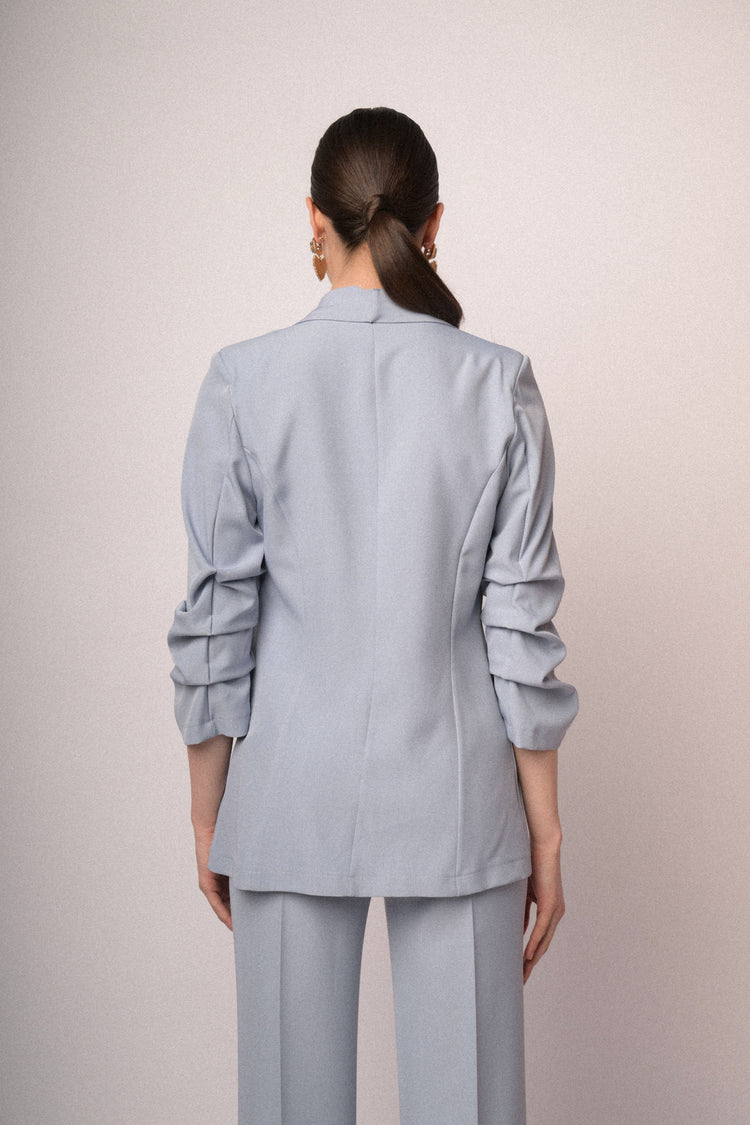 Gathered sleeves blazer