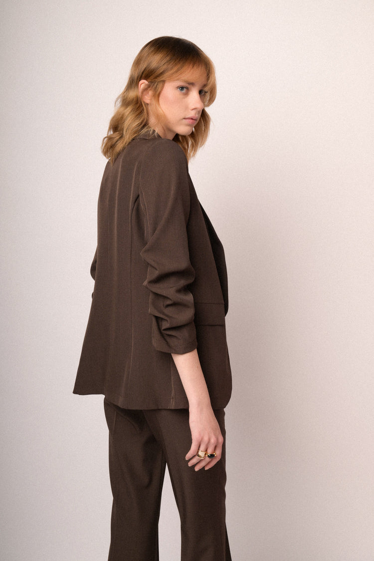 Chocolate cropped & gathered sleeved blazer