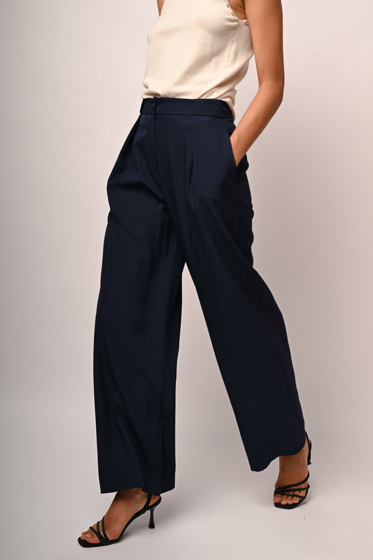 Darts wide-leg trousers