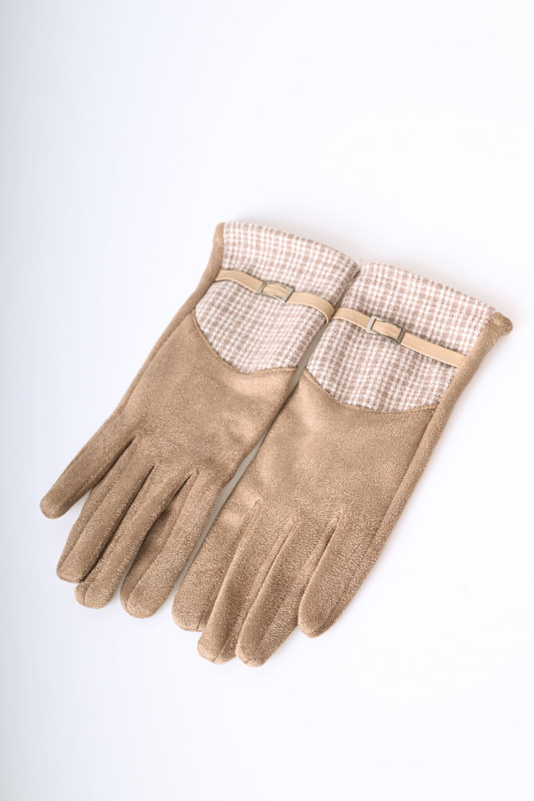 Strap and houndstooth motif gloves