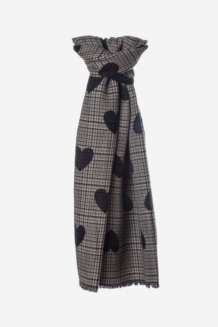 Heart and Prince of Wales scarf