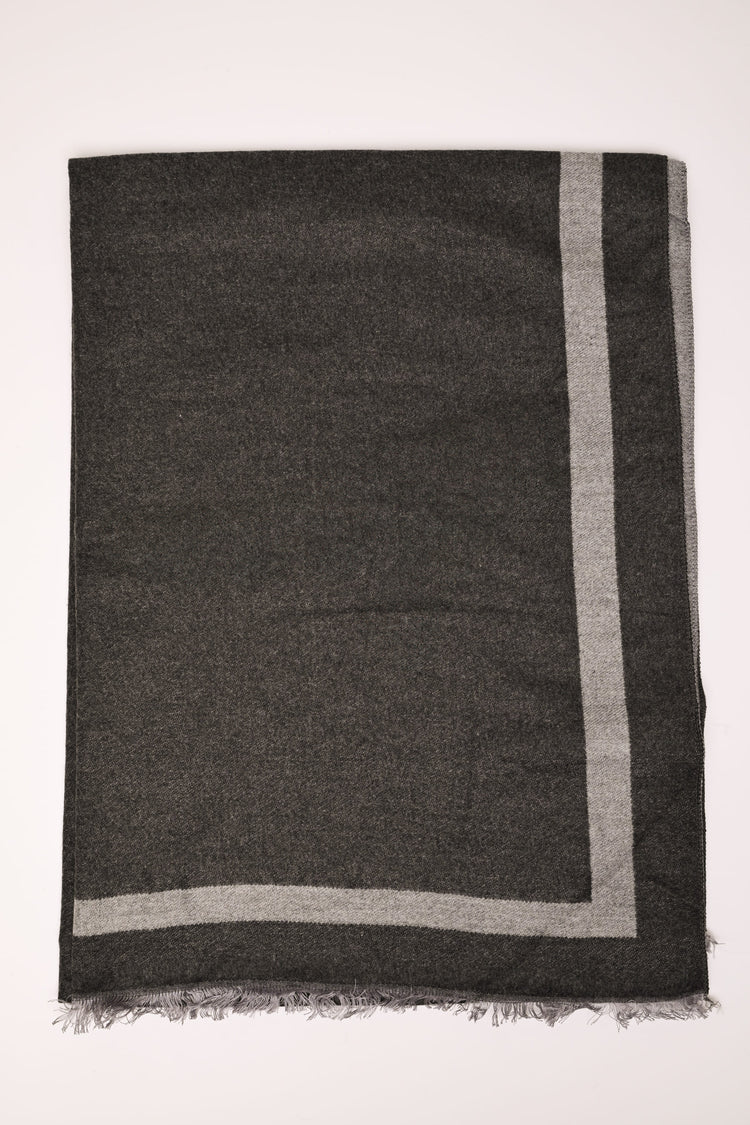 Contrast stripe scarf