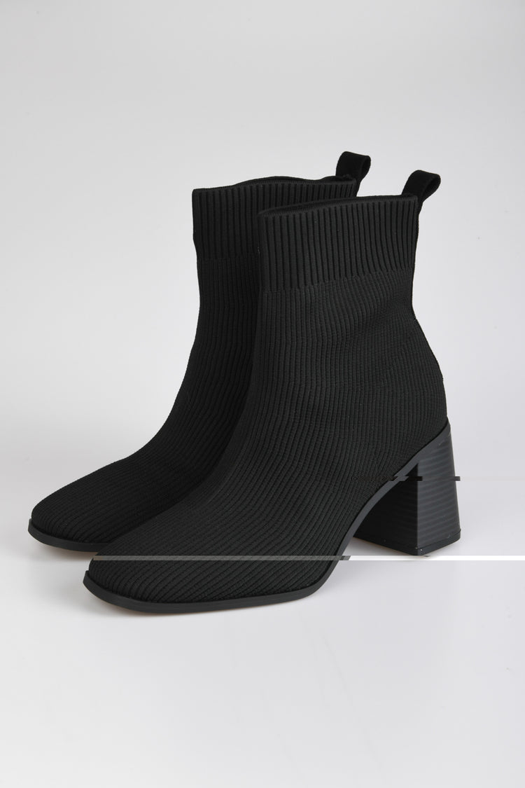 Ribbed-knit ankle boots