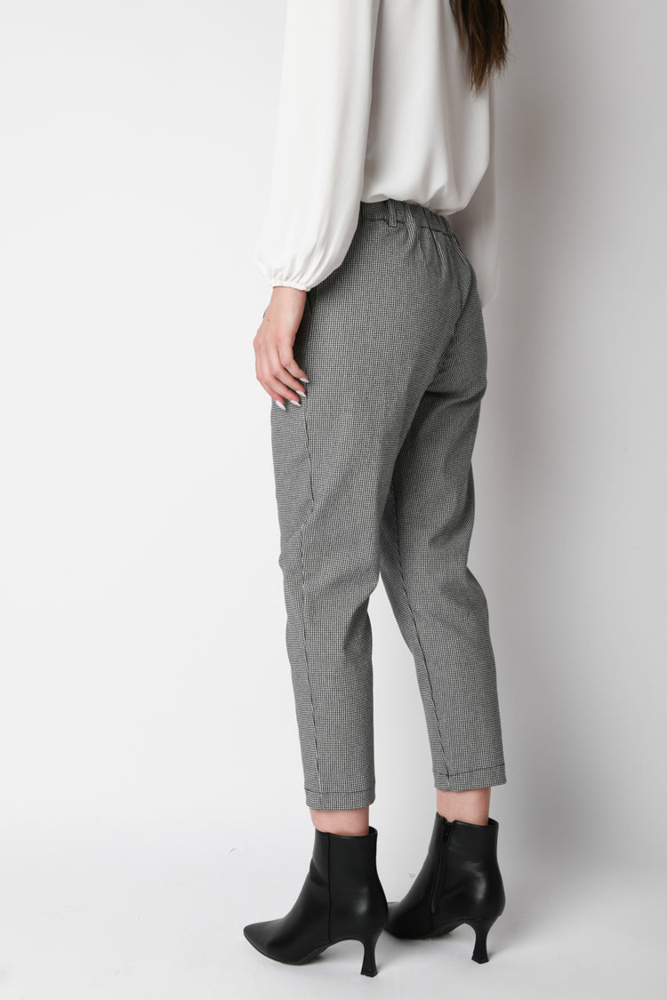 Houndstooth motif trousers