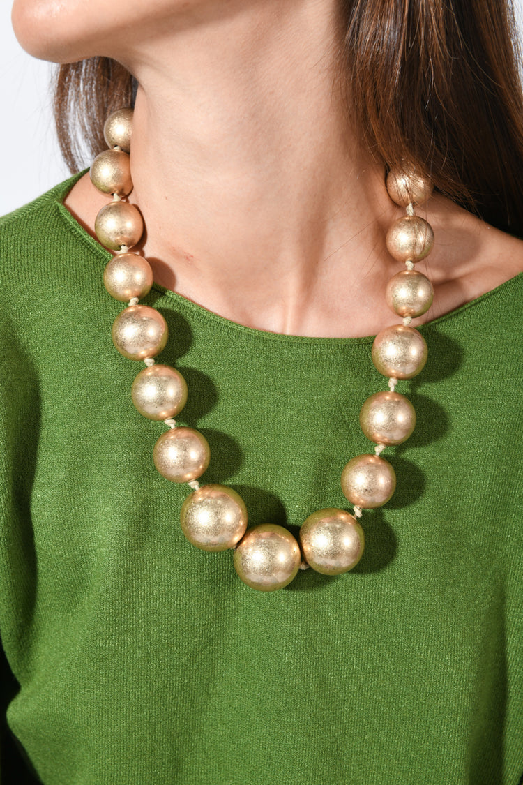 Oversized bead necklace